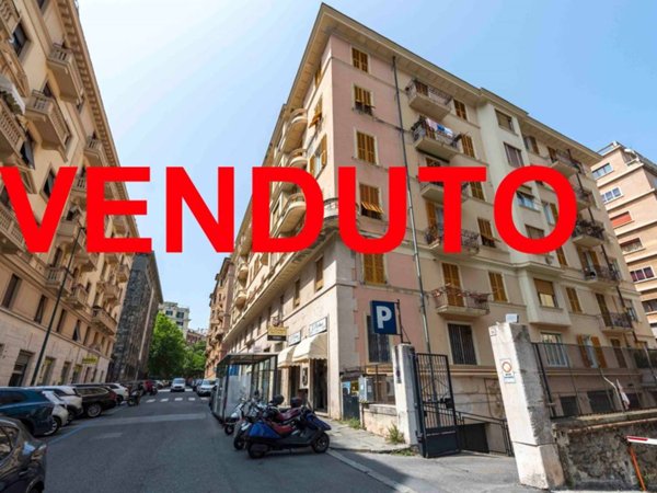 appartamento in vendita a Genova in zona Carignano