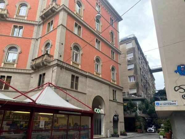 ufficio in vendita a Genova