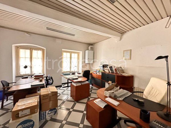 ufficio in vendita a Genova in zona Voltri