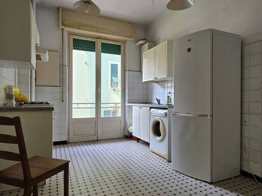 appartamento in vendita a Genova in zona Sestri Ponente