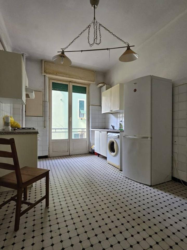 appartamento in vendita a Genova in zona Sestri Ponente
