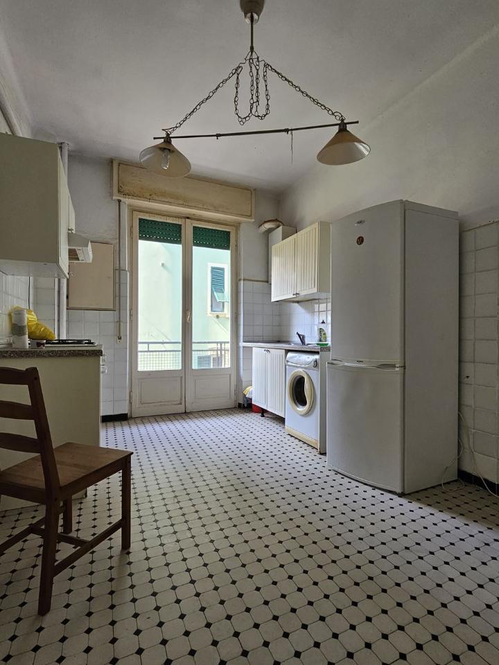 appartamento in vendita a Genova in zona Sestri Ponente