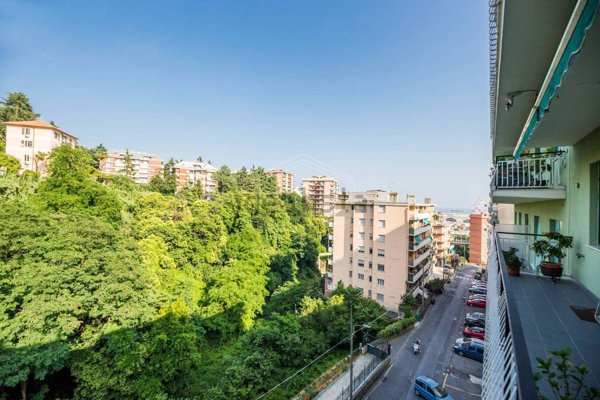 appartamento in vendita a Genova in zona Sestri Ponente