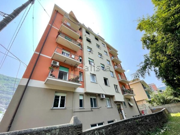 appartamento in vendita a Genova in zona Molassana