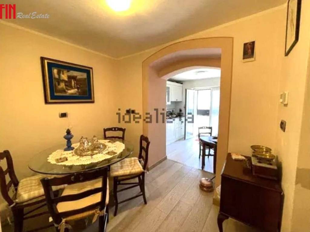 appartamento in vendita a Genova in zona Sturla