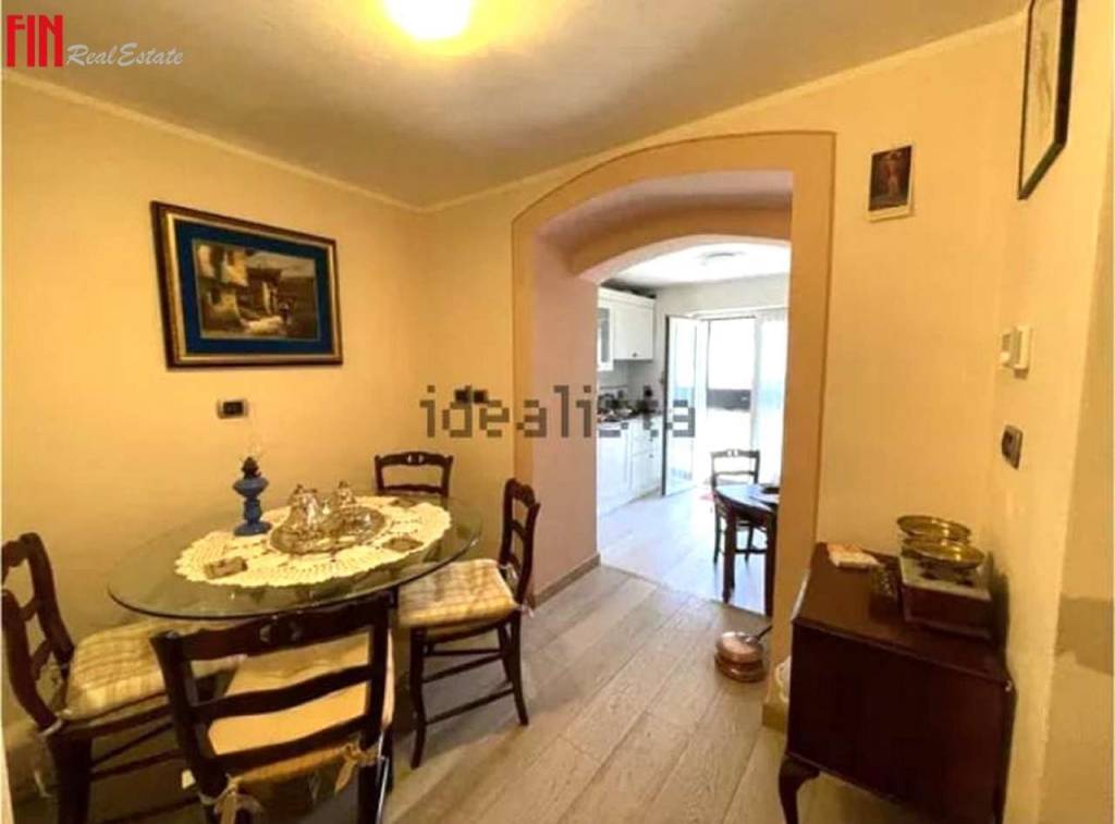 appartamento in vendita a Genova in zona Sturla