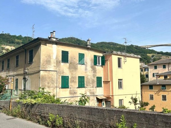 appartamento in vendita a Genova in zona Acquasanta