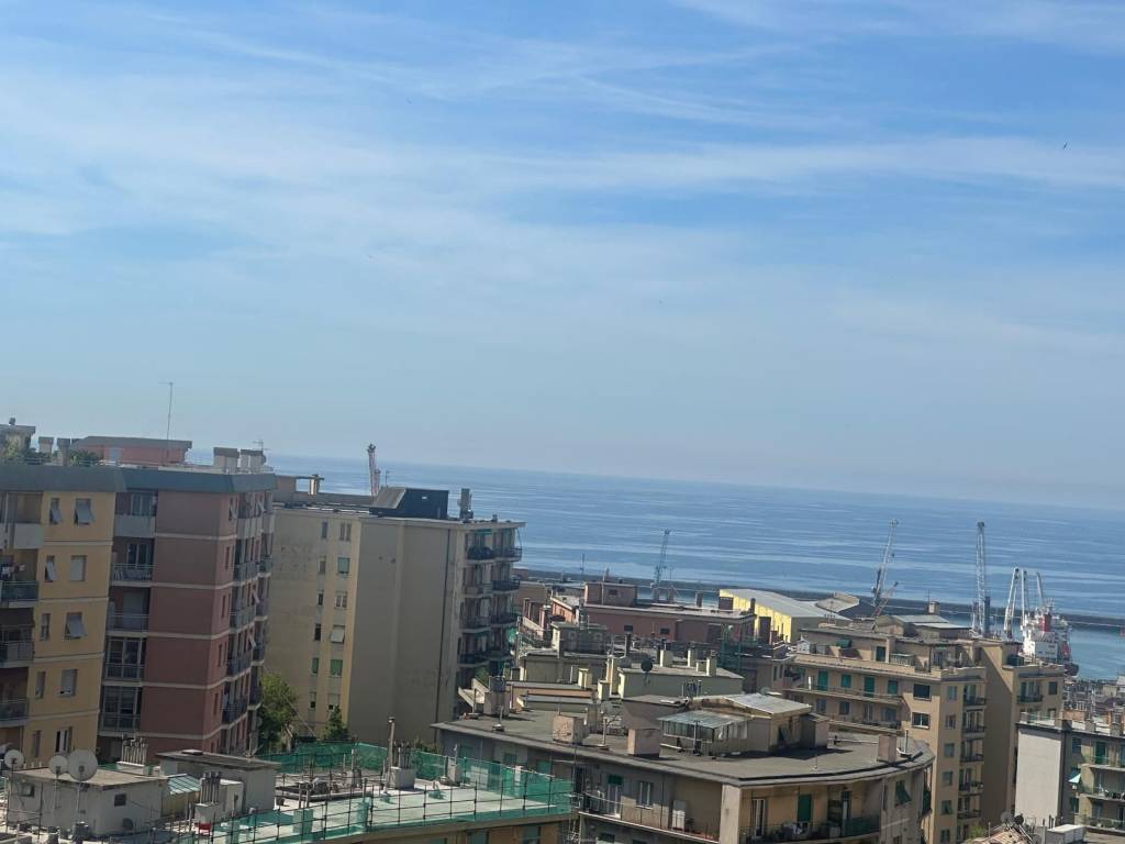 appartamento in vendita a Genova in zona Sampierdarena