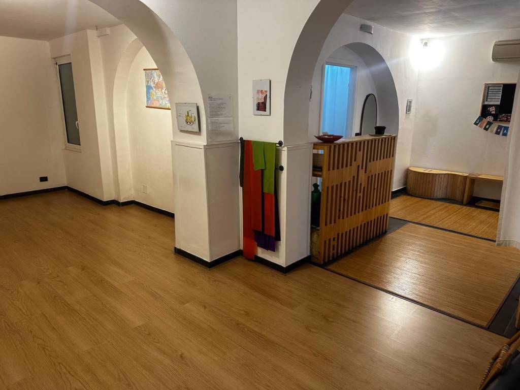 ufficio in vendita a Genova in zona Foce