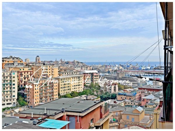 appartamento in vendita a Genova in zona Lagaccio / Granarolo