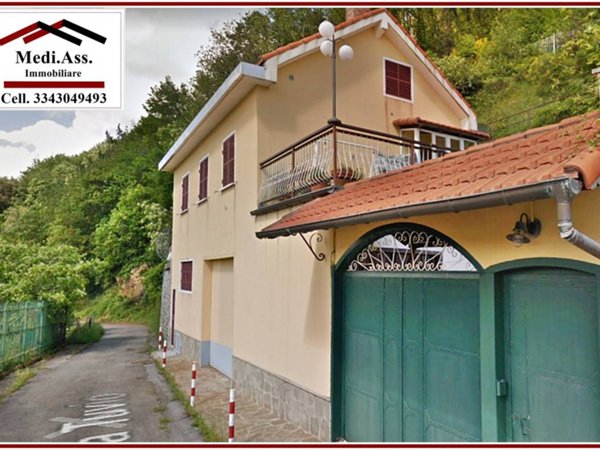 casa indipendente in vendita a Genova in zona Sestri Ponente