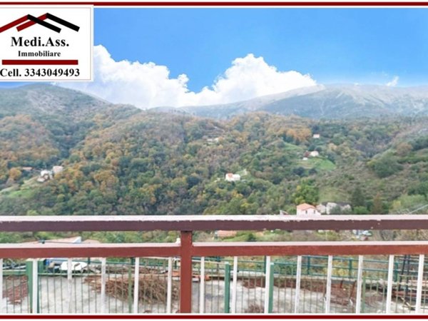 casa indipendente in vendita a Genova in zona Sestri Ponente