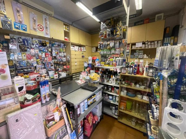 negozio in vendita a Genova in zona Pegli