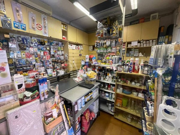 negozio in vendita a Genova in zona Pegli