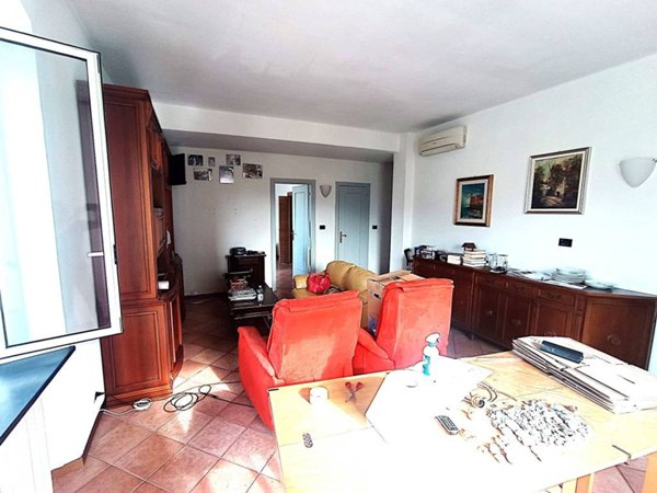 appartamento in vendita a Genova in zona Sestri Ponente