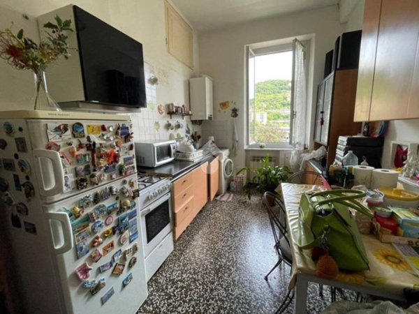 appartamento in vendita a Genova in zona Molassana