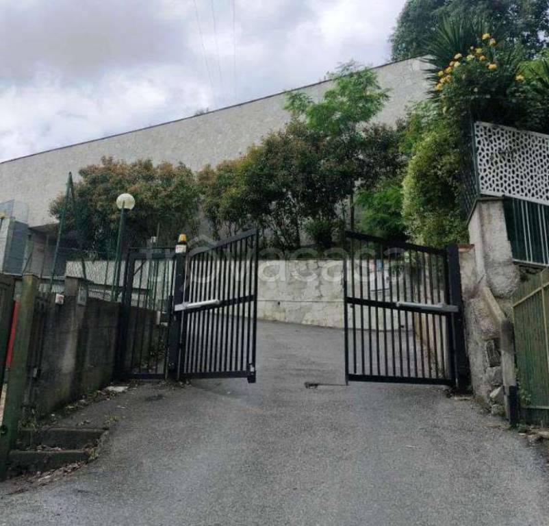 appartamento in vendita a Genova in zona Molassana