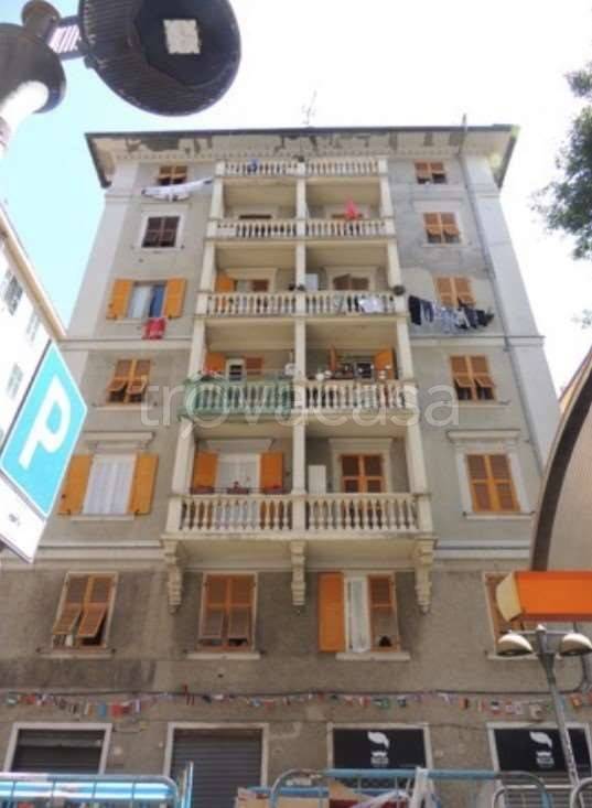 appartamento in vendita a Genova in zona Rivarolo