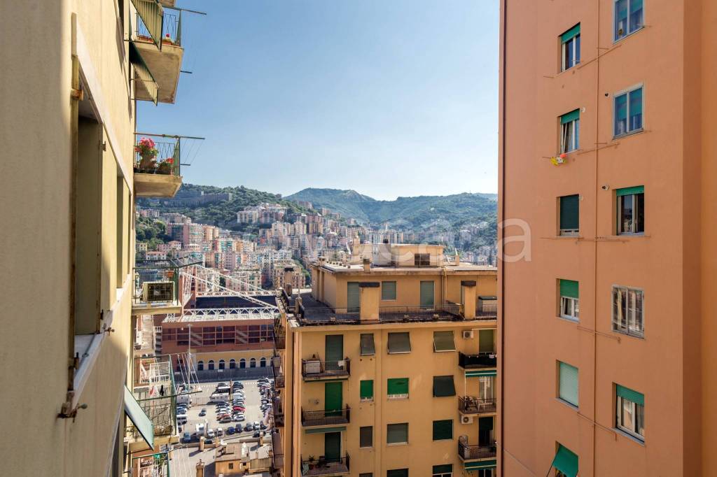 appartamento in vendita a Genova in zona Marassi