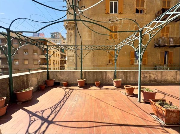 appartamento in vendita a Genova in zona Castelletto