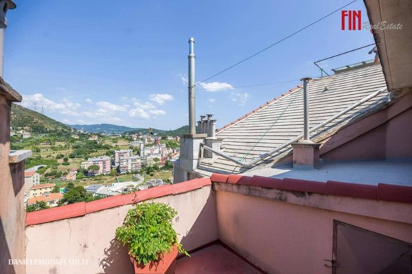 appartamento in vendita a Genova in zona Sestri Ponente
