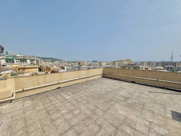 appartamento in vendita a Genova in zona Sestri Ponente