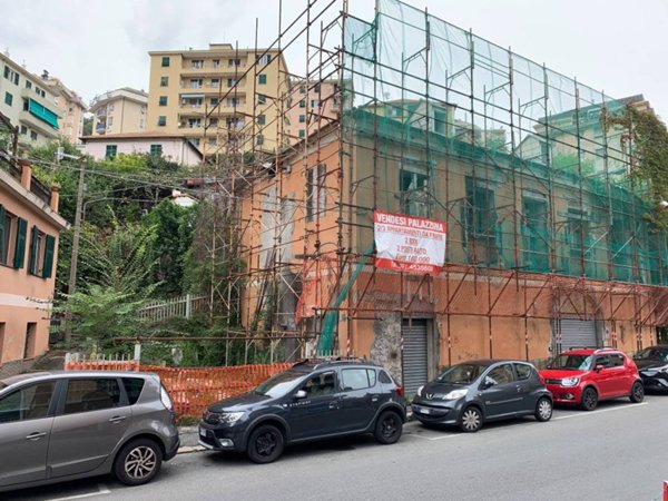 appartamento in vendita a Genova in zona Molassana