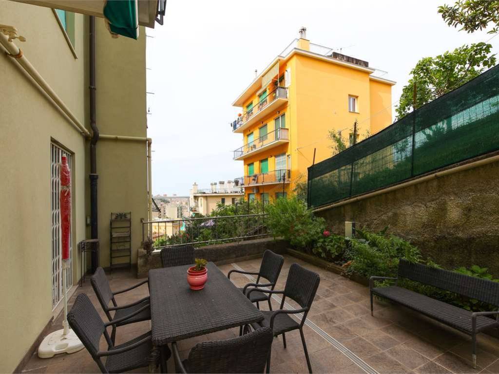 appartamento in vendita a Genova in zona Certosa