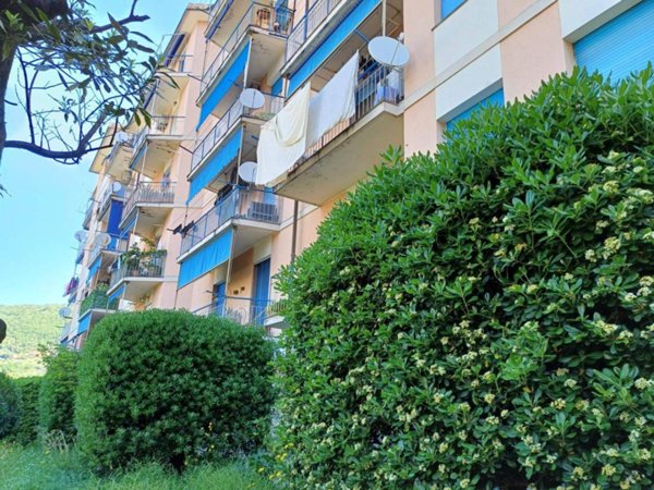 appartamento in vendita a Genova in zona Molassana
