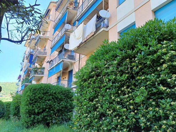 appartamento in vendita a Genova in zona Molassana