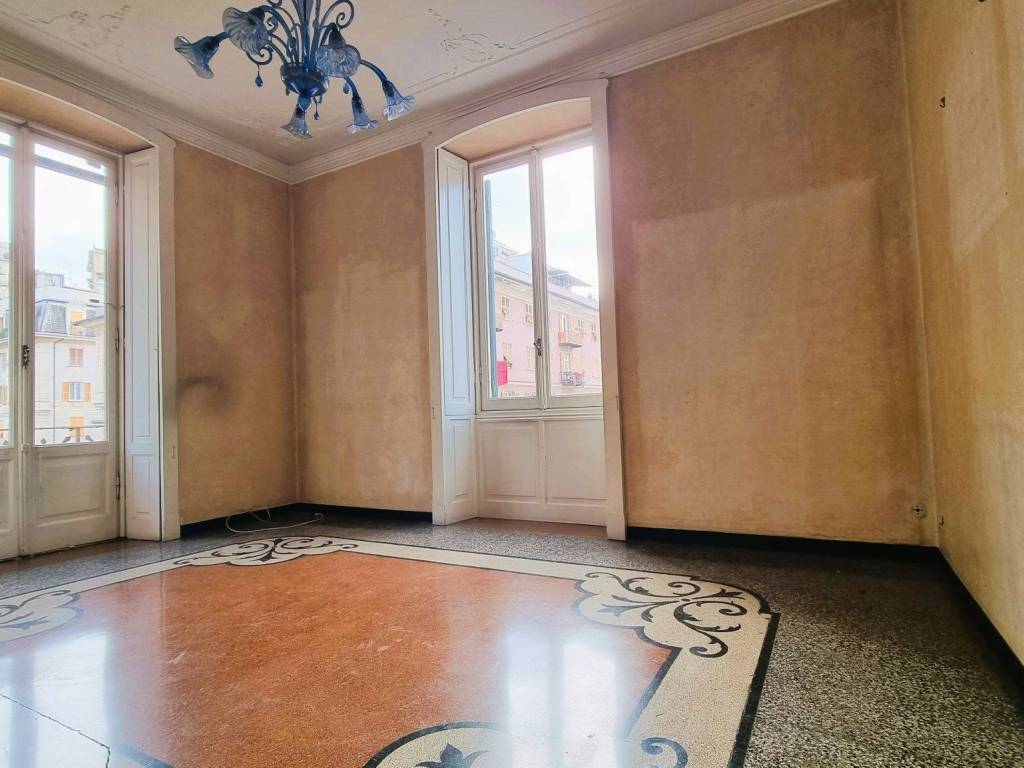 appartamento in vendita a Genova in zona Foce