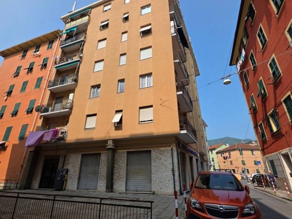 appartamento in vendita a Genova in zona Bolzaneto