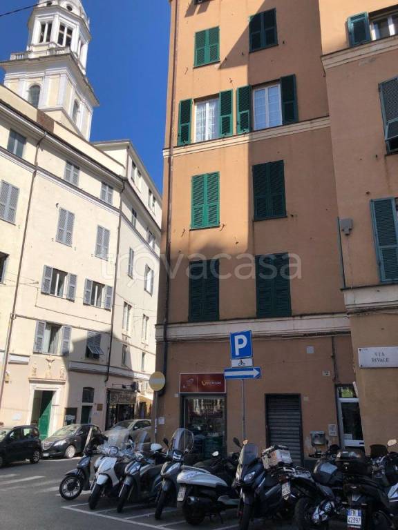 appartamento in vendita a Genova in zona Foce