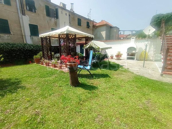 appartamento in vendita a Genova in zona Acquasanta