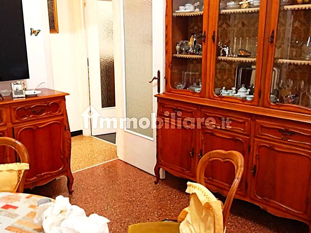 appartamento in vendita a Genova in zona Sestri Ponente