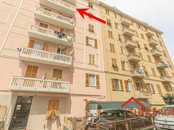 appartamento in vendita a Genova in zona Sestri Ponente