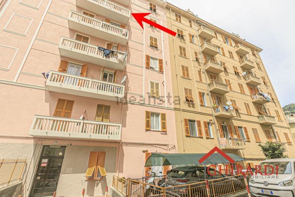 appartamento in vendita a Genova in zona Sestri Ponente