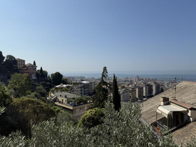 casa indipendente in vendita a Genova in zona Castelletto
