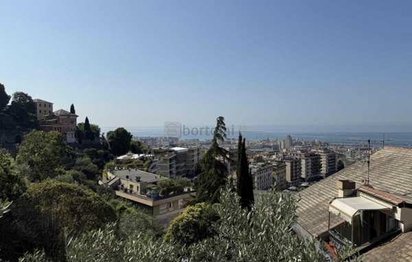 casa indipendente in vendita a Genova in zona Castelletto