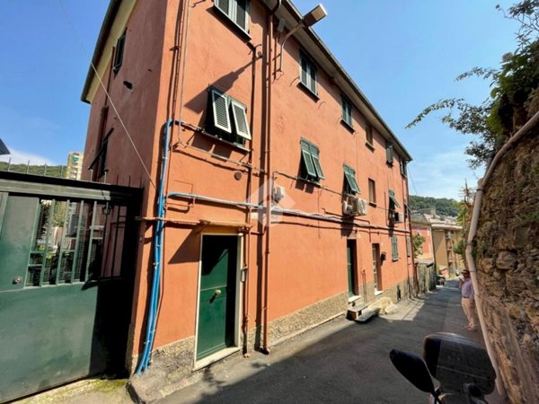 appartamento in vendita a Genova in zona Quezzi