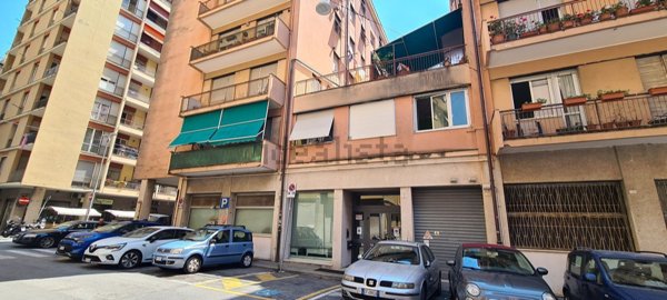 appartamento in vendita a Genova in zona Sestri Ponente