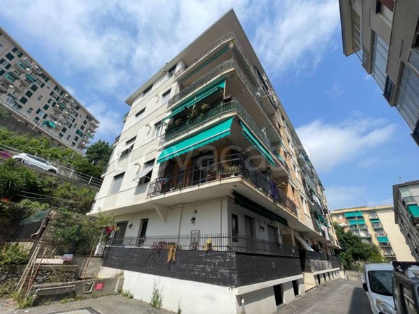 appartamento in vendita a Genova in zona Palmaro / Pra'