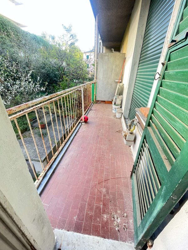appartamento in vendita a Genova in zona Sturla