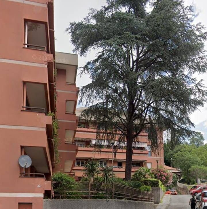 appartamento in vendita a Genova in zona Sestri Ponente