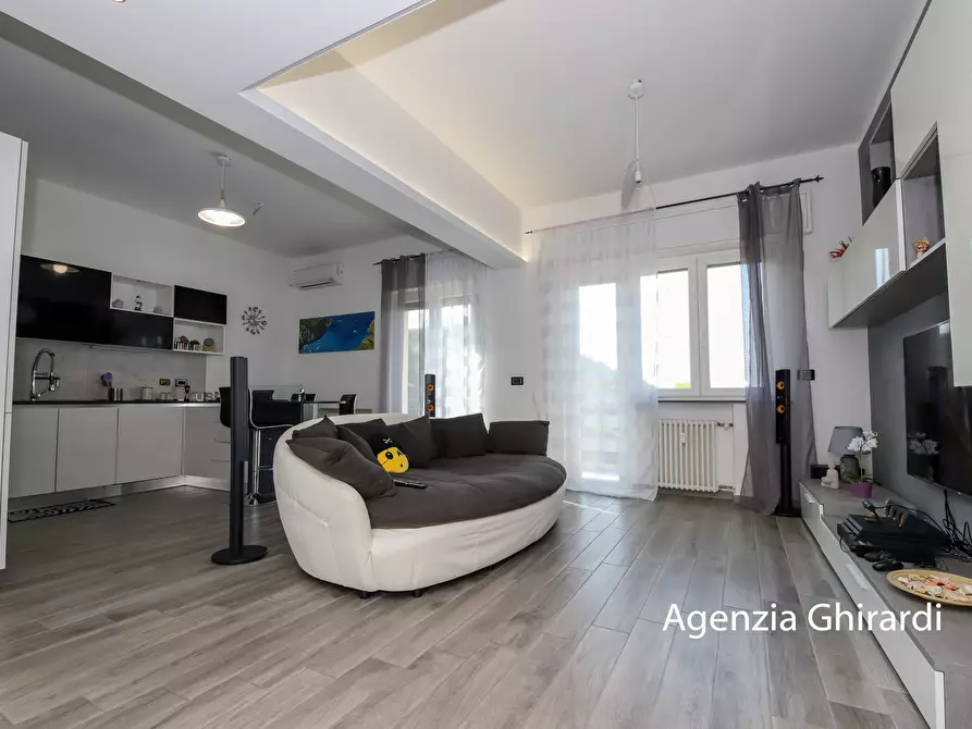 appartamento in vendita a Genova in zona Sestri Ponente