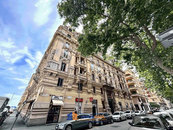 appartamento in vendita a Genova in zona Foce