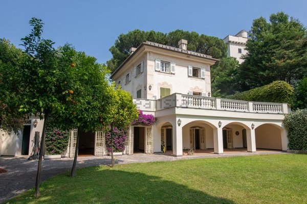 casa indipendente in vendita a Genova in zona Albaro