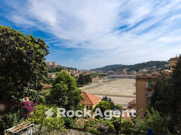 appartamento in vendita a Genova in zona Bolzaneto