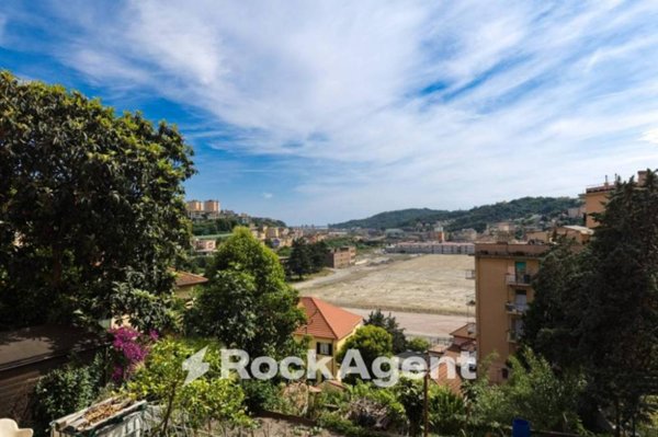 appartamento in vendita a Genova in zona Bolzaneto