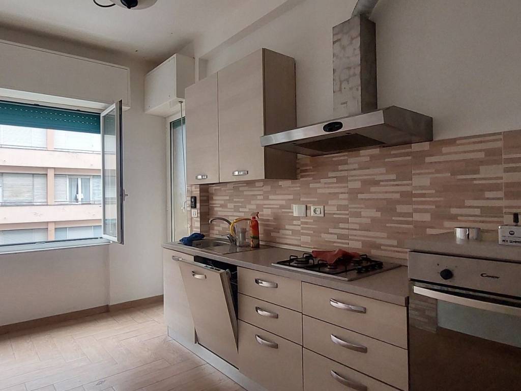 appartamento in vendita a Genova in zona Sestri Ponente